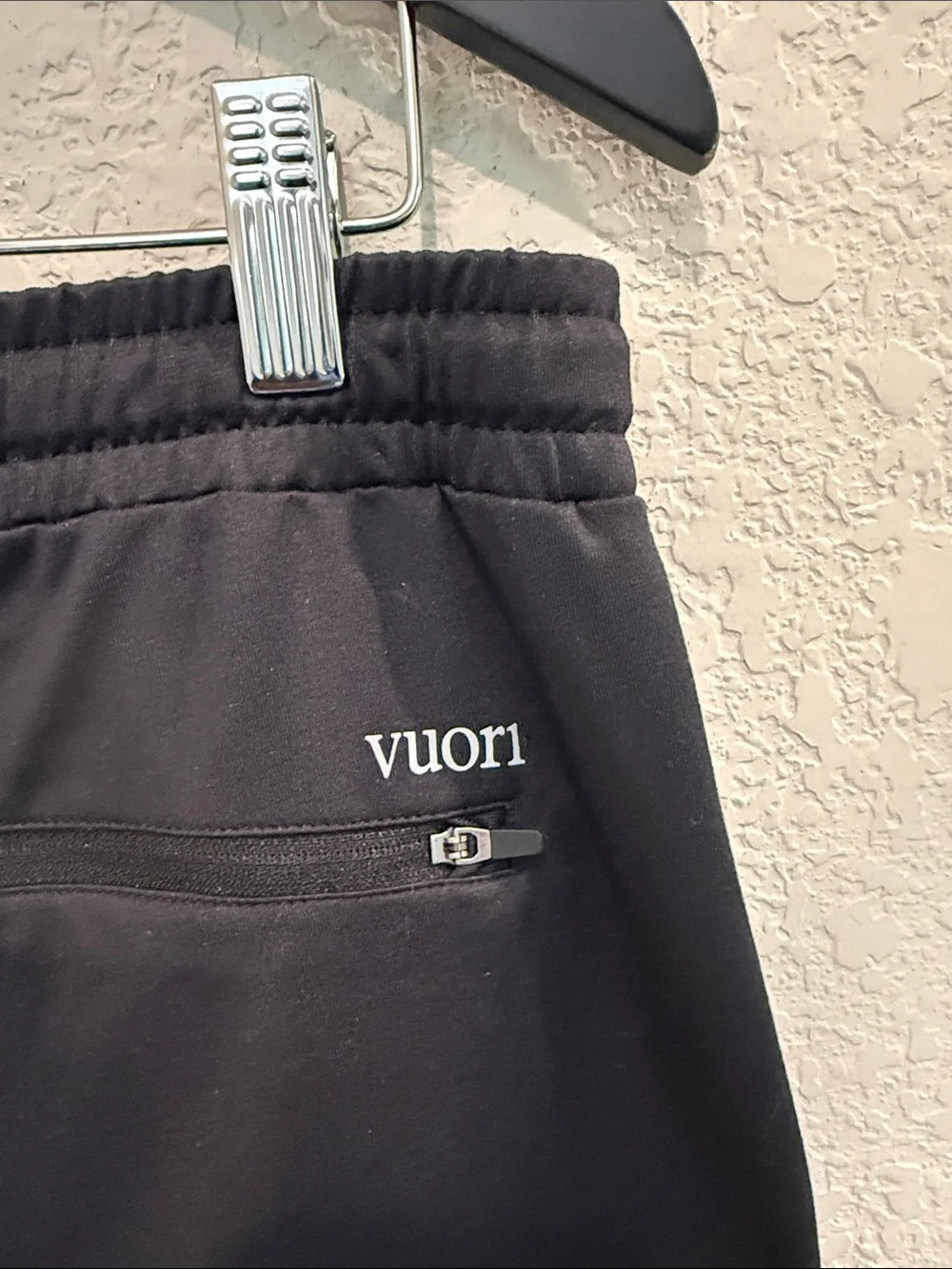 Vuori Men's Black Drawstring Jogger Pants size L